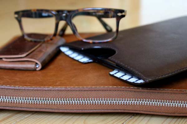 Leather accessories for men Kindle Ipod and Lap top