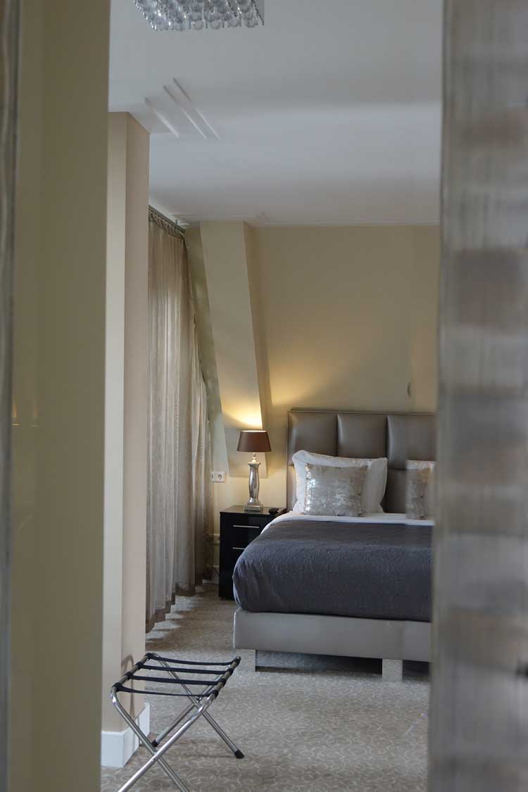 luxury-suites-amsterdam-luxury-location-royal-penthouse-menstylefashion-8