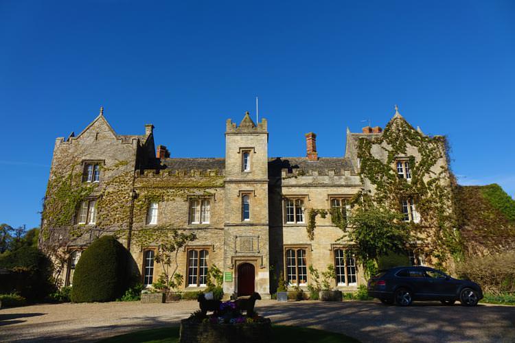 The 11th Century Manor - At Weston On The Green Country House