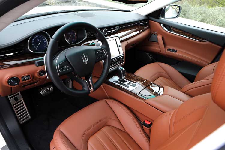Maserati Quattroporte Diesel - Our Review front seats