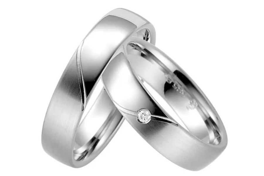 Wedding Bands Guide - The 5 Most Popular Metal Choices - platinum