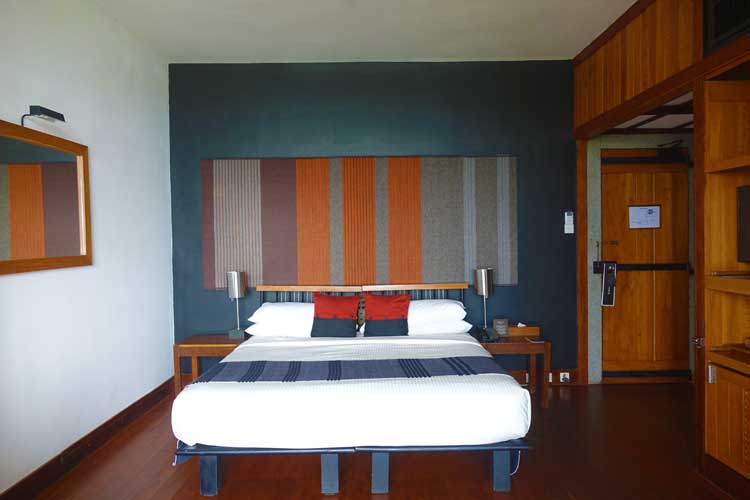 heritance Kandalama hotel review Sri Lanka - hotel room
