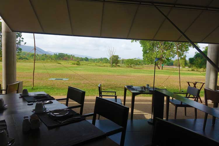 Jetwing Lake Hotel Dambula Sri Lanka Review - restaurant