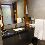 Sunrise By Jetwing Sri Lanka Hotel Review - bathroom