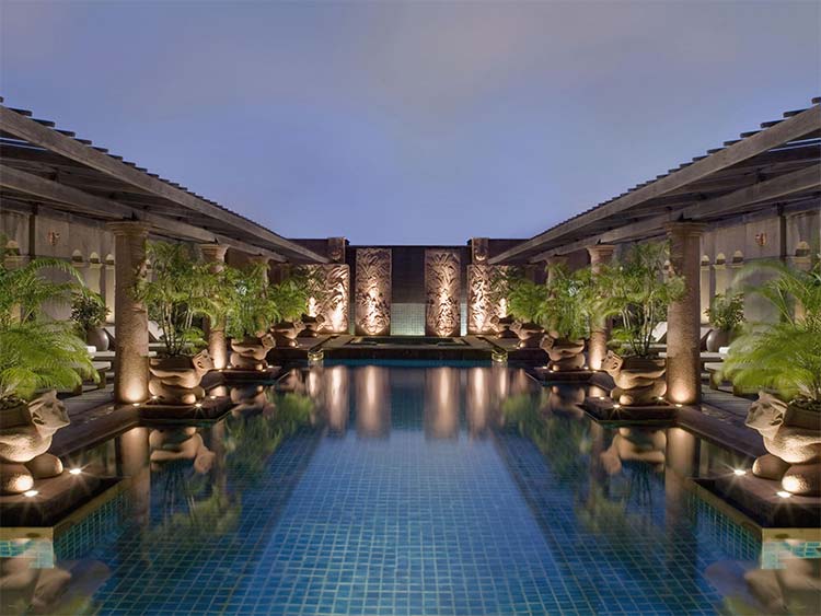 Crowne Plaza Bangkok Lumpini Park Hotel Review