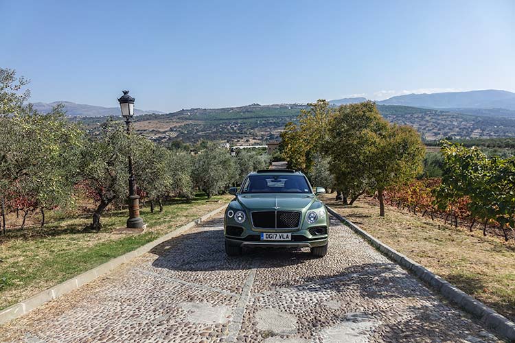 Bentley Bentayga Diesel - Tour Through Andalusia