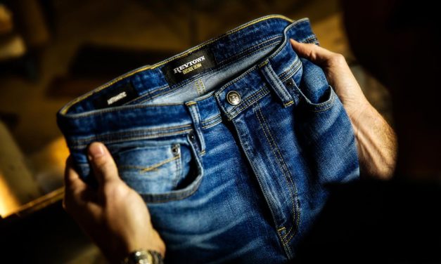 Jeans – Why Men Never Wash Denim