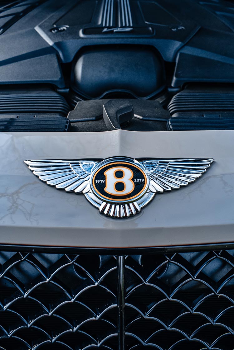Bentley Bentayga SUV V8 Dove Grey