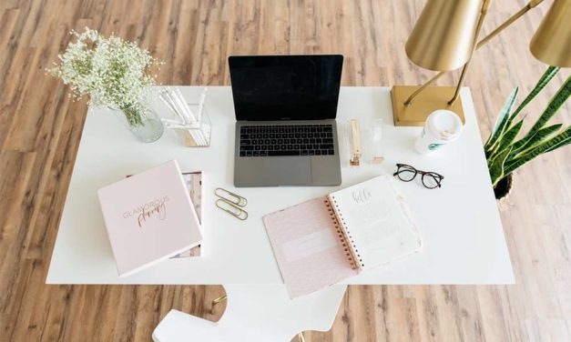 10 Desk Items – To Keep In Your Office