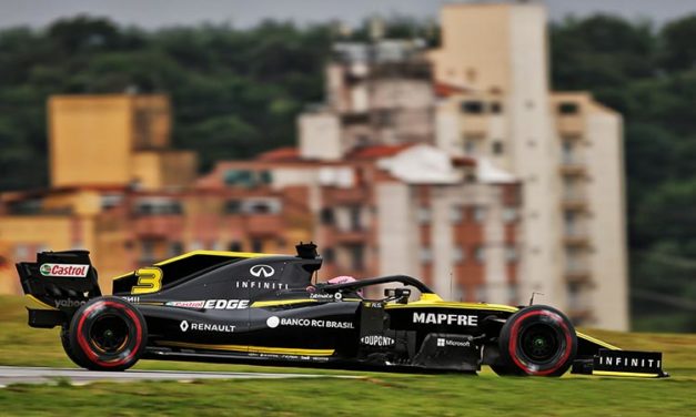 Renault F1 Team Factory – Technologically Meets Advanced Esports