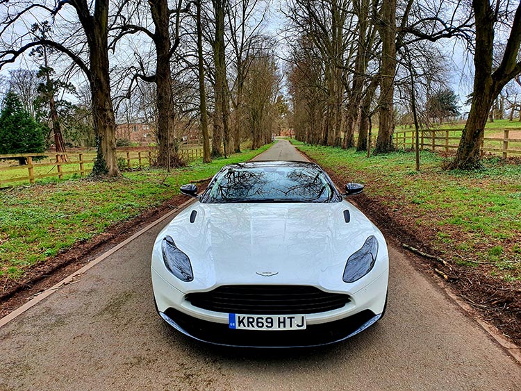 Aston Martin DB11 – Licence To Thrill