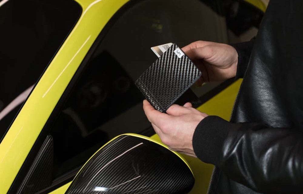 Carbon Fiber Bifold Wallets for the Car Enthusiasts