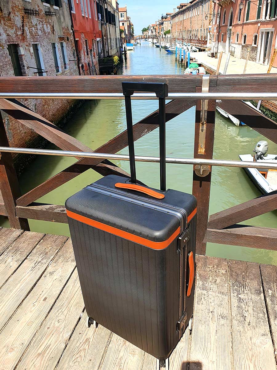 Venice carldrick check in luggage