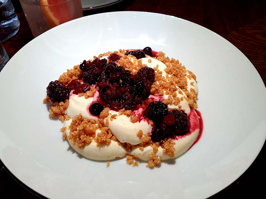 Cheesecake with Berries - Celia Amsterdam Restaurant