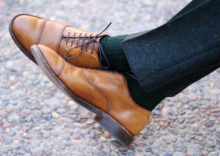 How to Find Dress Shoes for Men With Small Feet         