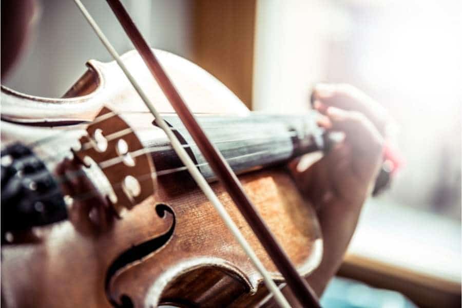 Best Ways To Learn How To Play Violin as an Adult
