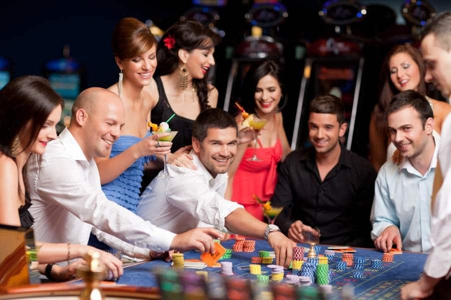 Do Casinos Have Dress Codes? 5 Expert Style Tips